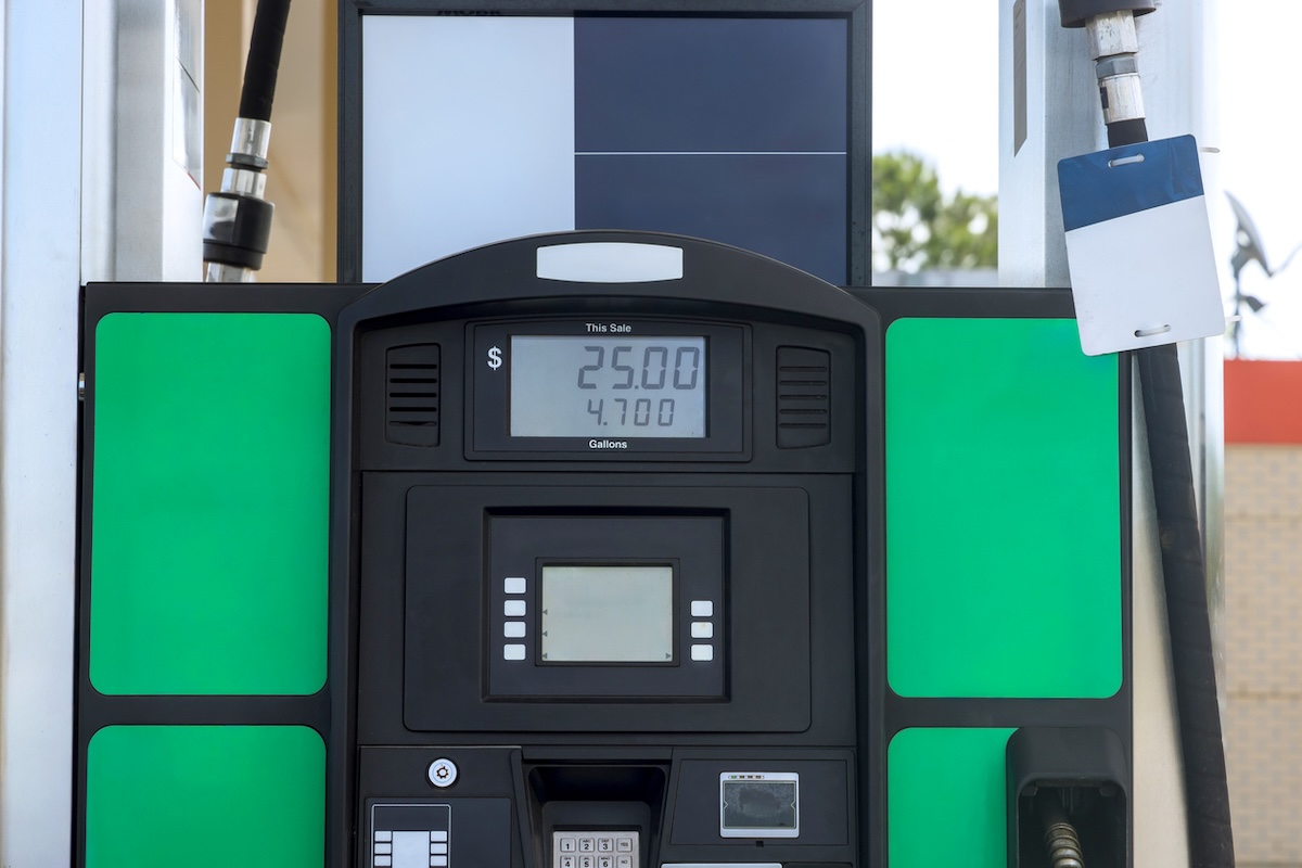 Fuel pump displays total price for a transaction